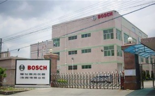 使用烟雾净化器避免激光生产中的安全隐患案例